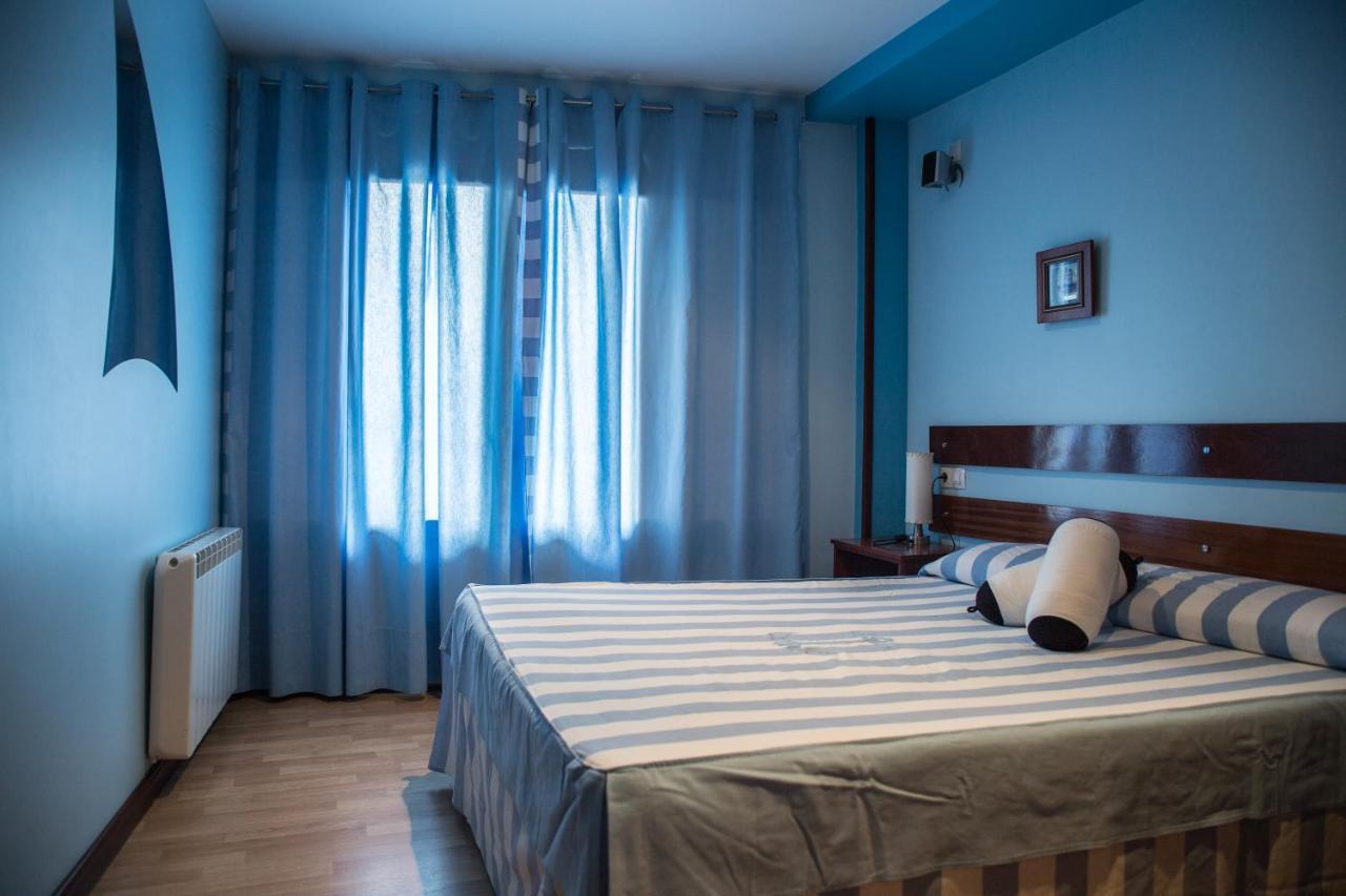 Hotel A. G. Porcillan Рибадео Экстерьер фото