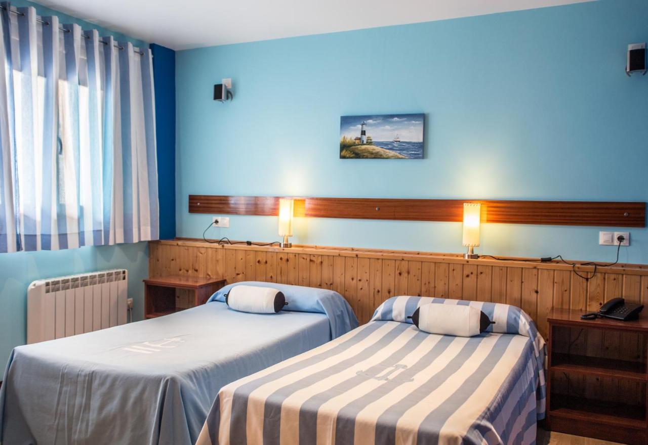 Hotel A. G. Porcillan Рибадео Экстерьер фото