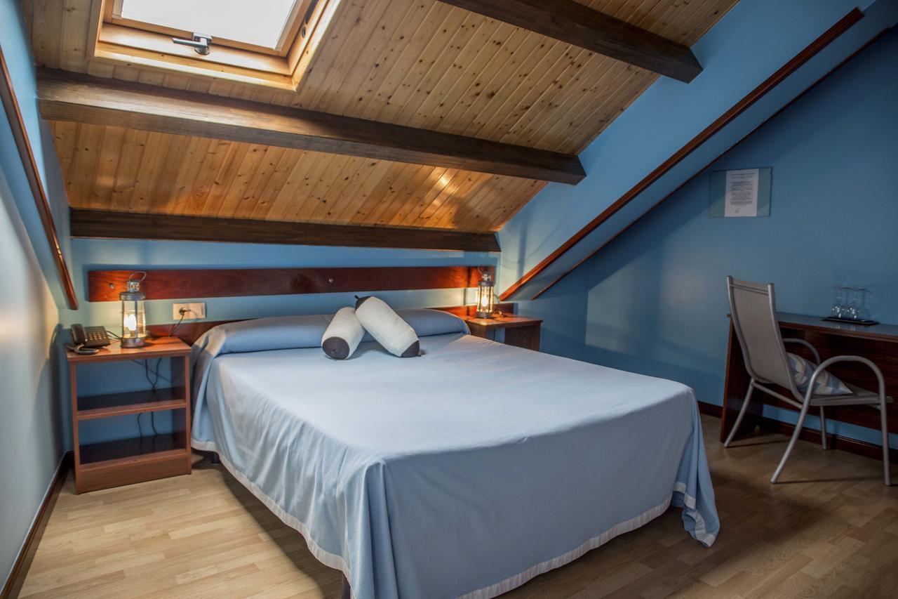Hotel A. G. Porcillan Рибадео Экстерьер фото